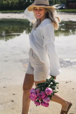 Maya Short Linen Summer Ecru