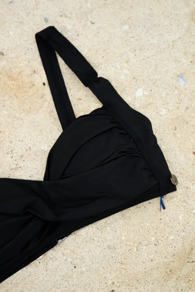 Medea Solid Top Black