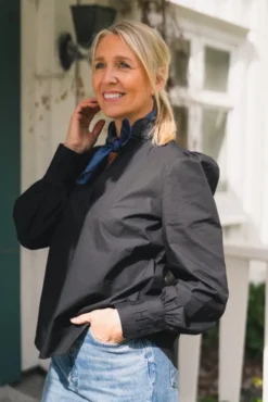 Mie Blouse Jet Black