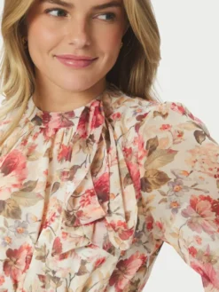 Mio Vintage Flower Dress Creme