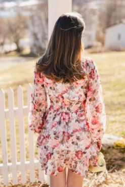 Mio Vintage Flower Dress Creme