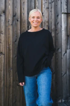 Nellie Longsleeve T-Shirt Black