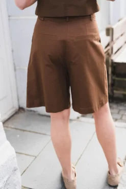 Nika Linen Shorts Dark Brown