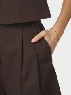 Nika Linen Shorts Dark Brown