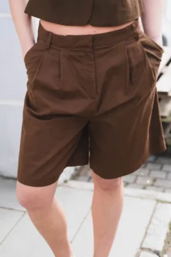 Nika Linen Shorts Dark Brown