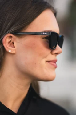 Nove Black/Smoke