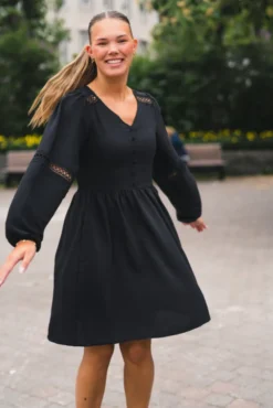Nuro Dress Black