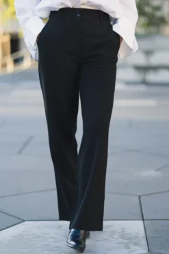 Olivia 285 Black Regular