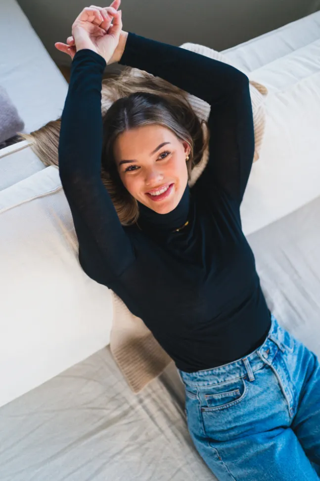 Perfect Line Cashmere Turtleneck Black