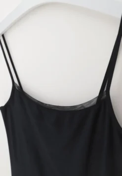 Perfect Line Top w/Straps Black