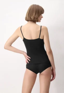 Perfect Line Top w/Straps Black