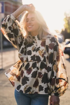 Pernilla High Neck Balloon Sleeve Blouse Wine Peony