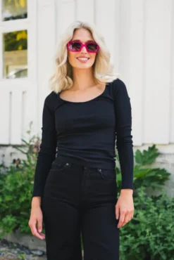 Polly Rib Scoop Neck Black