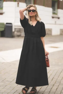 Poppy Pleat Dress Black