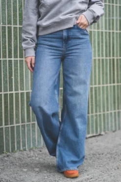 Rebecca Jeans 15060 Blue Moon