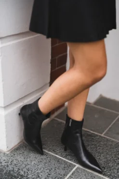 Rebella Leather Black
