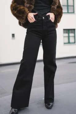 Reign Jeans Black