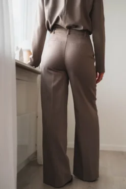 Reign Tailored Extra Wide Taupe Grey
