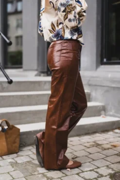 Richa Pant Cognac