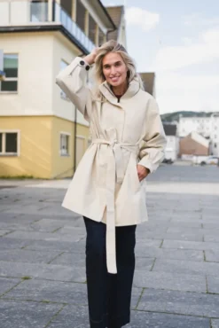 Rossby Coat Beige Denim