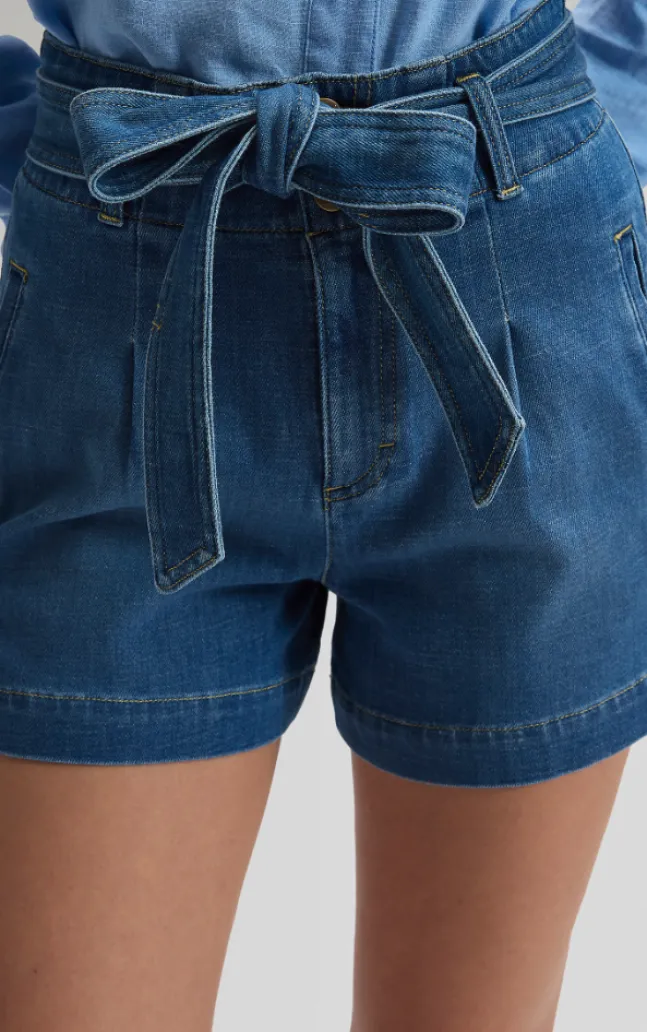 Short With Bow Full Blom Loose