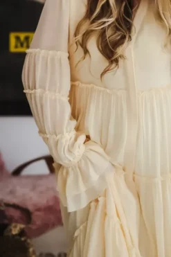 Showbird Dress Soft Butter