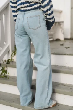 Solia Ada HW Wide Jeans Light Blue Wash