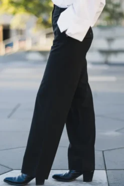 Sophia Regular 285 Black