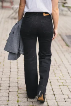St Monica Jeans Black 2 Weeks