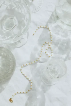 The White Shell Necklace Offwhite