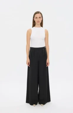 Uma 285 Black Regular
