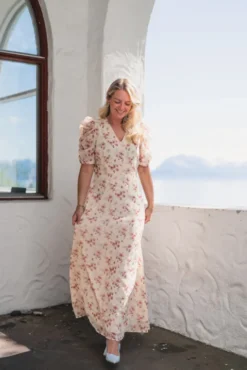 Vira Floral Dress Creme