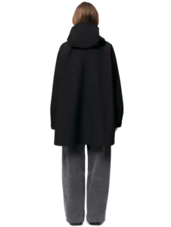 Voss Poncho Black