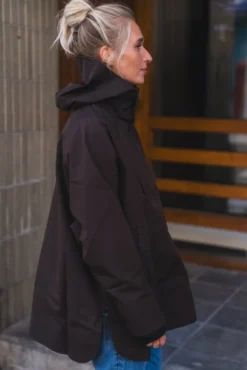 Voss Poncho Java