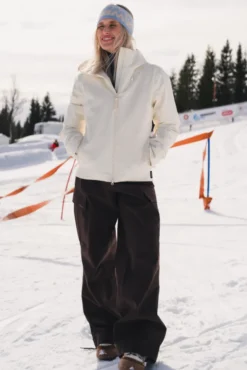 W Tryvann Light Down Jacket Ecru