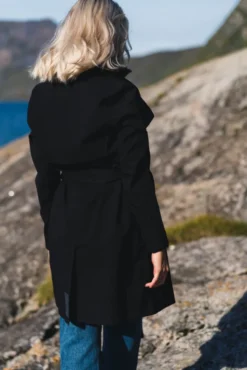 YR Coat New Black