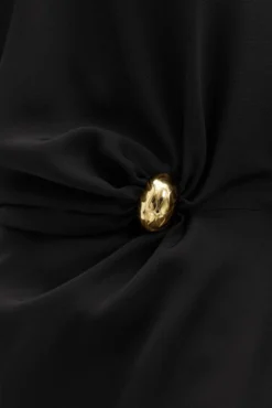 Zilla Brooch Detailed Blouse Black